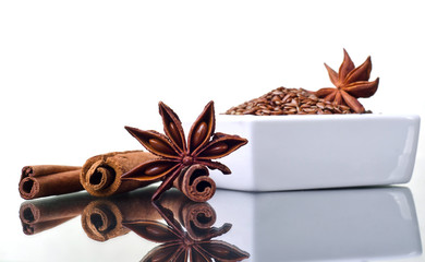 Star anise, cinnamon and flax