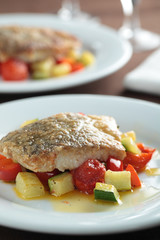 Hake fillet with vegetables