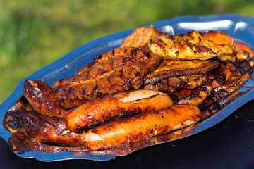 Grill im Garten,Platte