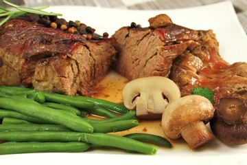 Rinderbraten mit Gem&uuml;se