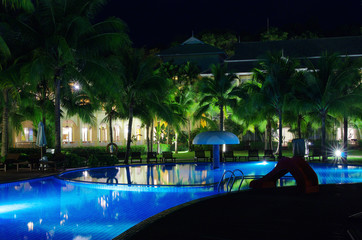 swimming pool