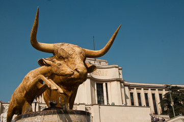 statue taureau trocadéro à Paris