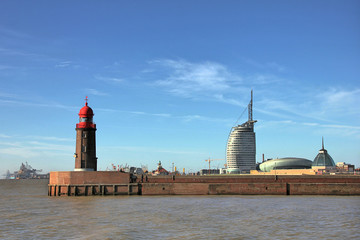 hafeneinfahrt backbord, bremerhaven
