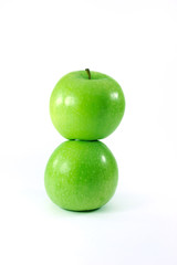 Яблоки изолировано на белом фоне