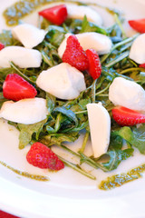 salad with strawberry
