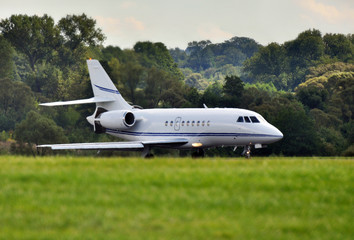 white plane © Tomasz Warszewski
