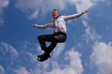 Freudensprung eines Geschäftsmannes © Stefan Schurr