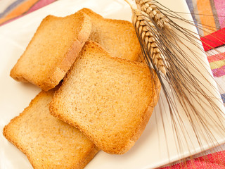 Fette biscottate dorate