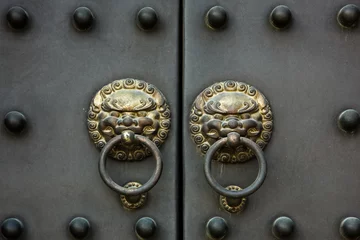 Fotobehang old Chinese door handle © Sanzhar Murzin