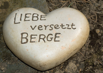 Liebe versetzt Berge (Herz)