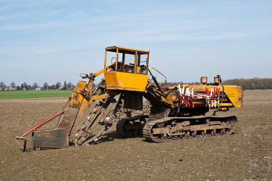 Grabenfr&auml;se - Drainagepflug - Dr&auml;nmaschine