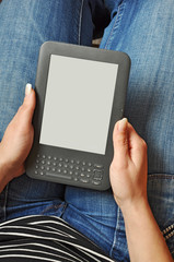 Reading e-book ebook