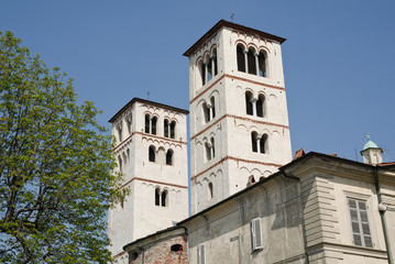 Fototapeta na wymiar Dzwonnice katedry di'Ivrea