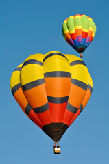 Naklejka premium Hot Air Balloon in the Blue Sky