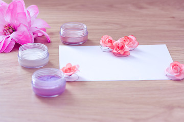 Obraz na płótnie Canvas pink flowers and eyeshadow/watercolor with empty card