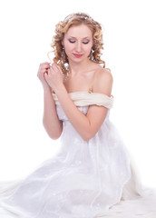 Fototapeta na wymiar beautiful woman in white dress