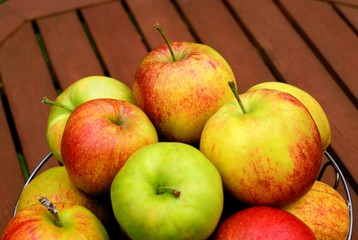 viele Äpfel