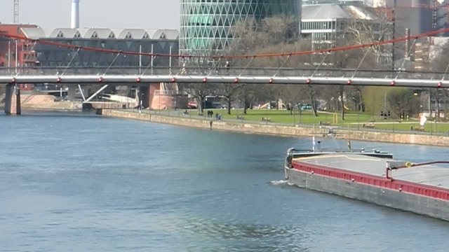 Lastkahn auf dem Main in Frankfurt