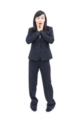 驚く女性