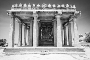 Sasivekalu Temple ganesha in Hampi