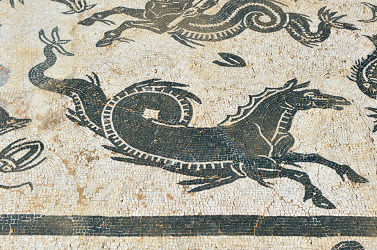 Hipocampo, mosaico romano de It&aacute;lica, Sevilla