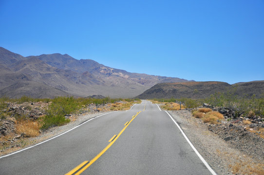 Endless Highway, Death Valley National Park, California, USA.