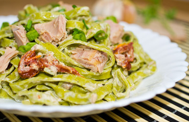 Tagliatelle with tuna and dried tomatoes