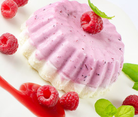 raspberry dessert with cream