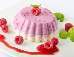 raspberry dessert with cream