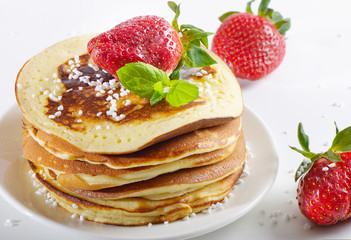 pancakes with strawberries