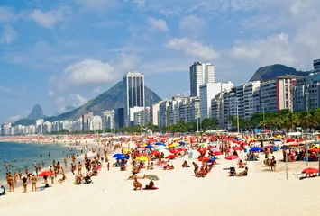 Fotobehang Strand Leme en Copacabana in Rio de Janeiro © Ekaterina Belova
