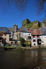 Fototapeta na wymiar Ségur le château (Corrèze)