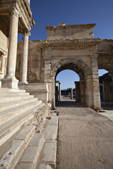 The Gates of Mazaeus and Miıhridates