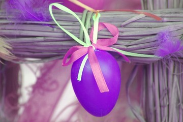 Oeuf de Pâques violet