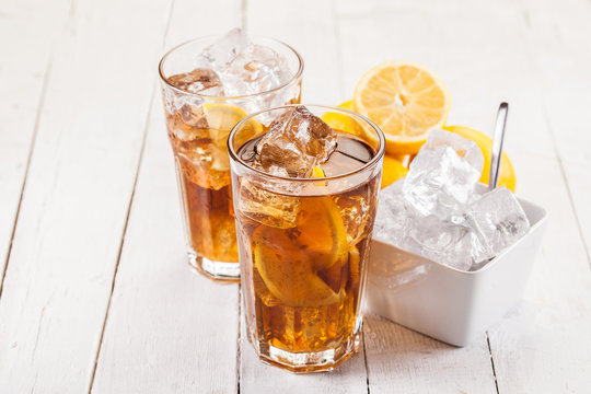 Lemon Ice Tea on white wooden table
