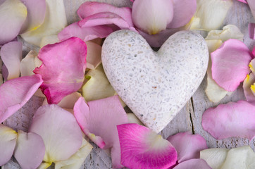 White maple heart with rose petals