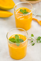Mango smoothie