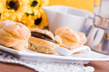 Cream Puffs. Bignè farciti.