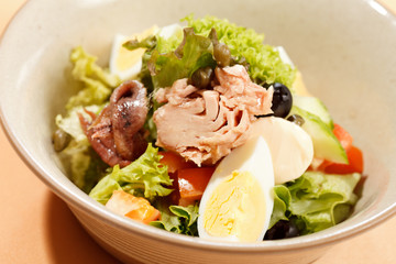 salad with tuna