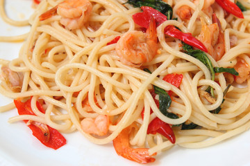 spaghetti seafood with basil