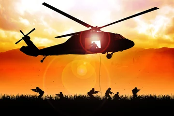 Poster Im Rahmen Hubschrauber wirft die Truppen ab © rudall30