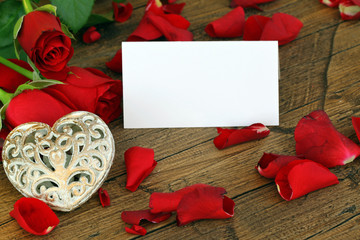 Tischkarte mit Rosen und Herz