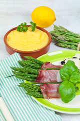 Asparagus with speck