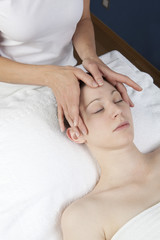 Fototapeta na wymiar stimulating massage of the face