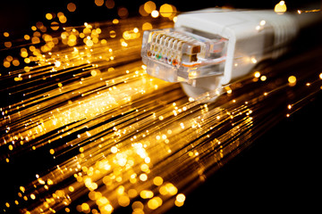 plug adsl giallo