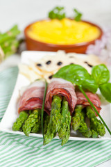 Asparagus with speck