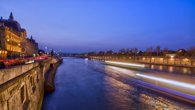 La Seine vue du Pont des Arts - Paris