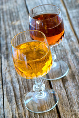 liquore all' albicocca e amaro - apricot liqueur