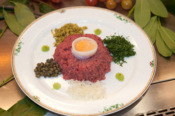 Assiette de viande tartare.