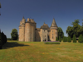 Fototapeta na wymiar Château de Coussac-Bonneval ; Limousin ; Périgord